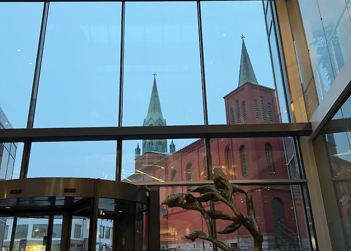 Modern Stay In Central Stavanger With Historic View Apartamento